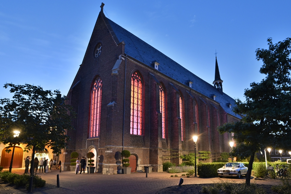Foto: 'Huwelijk Paterskerk 03 - Ferdi Duisters en Aleksandra Ivanova (Fred de Krom fotografie)'.